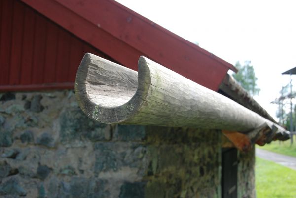 Cost of Wooden Gutter Repair in Willoughby