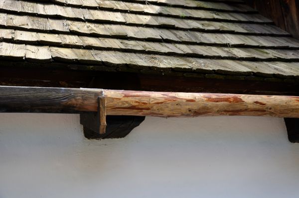Cost of Wood Gutters Installation in Willoughby