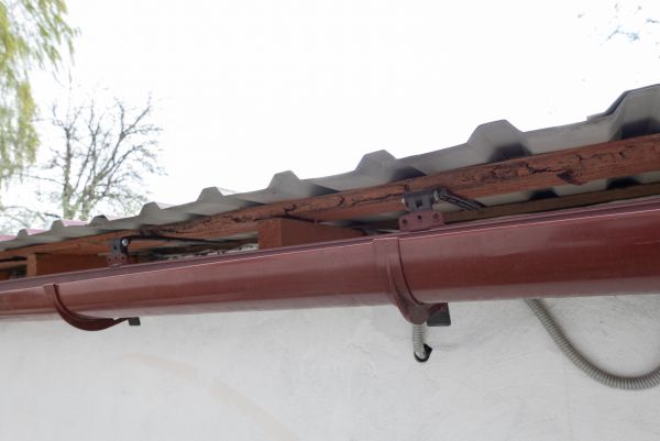 Cost of Round Gutters Installation in Willoughby